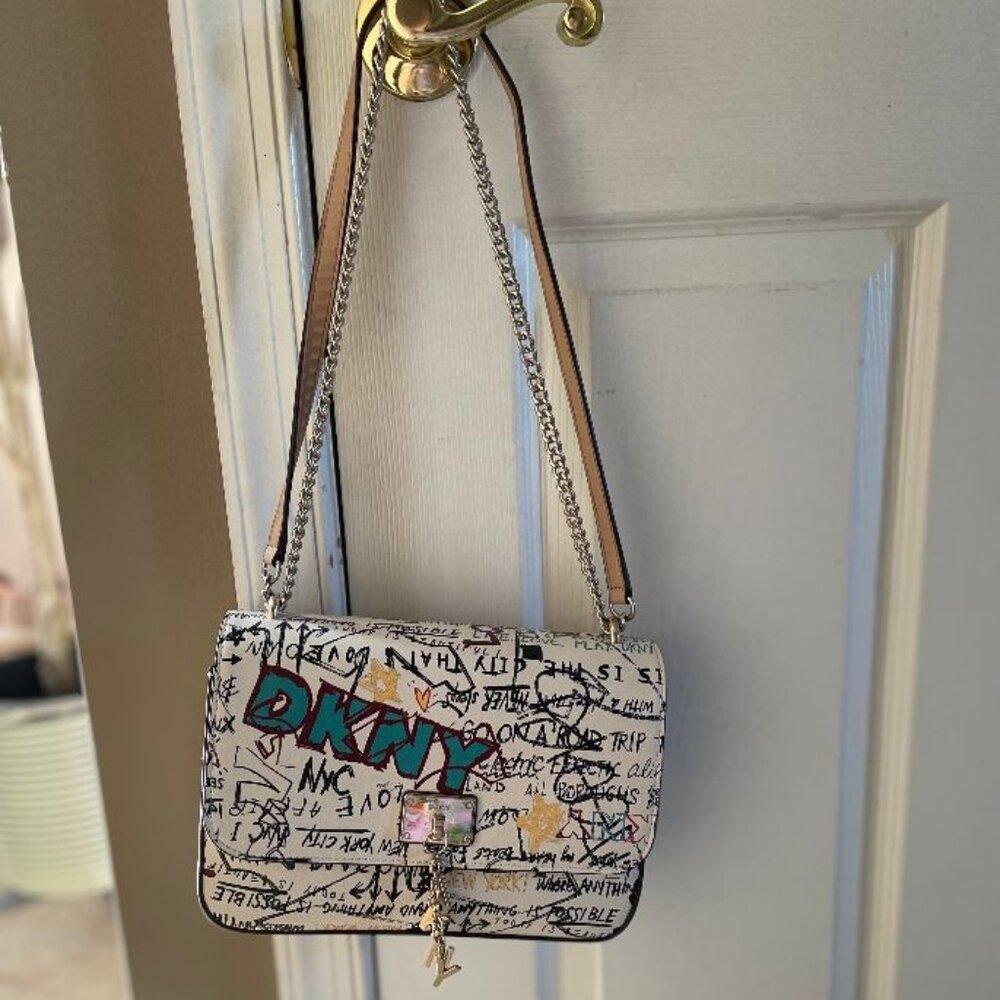 DKNY Graffiti💎 HOST PICK💎 Shoulder Bag LIKE NEW Cream EUC discount shipg